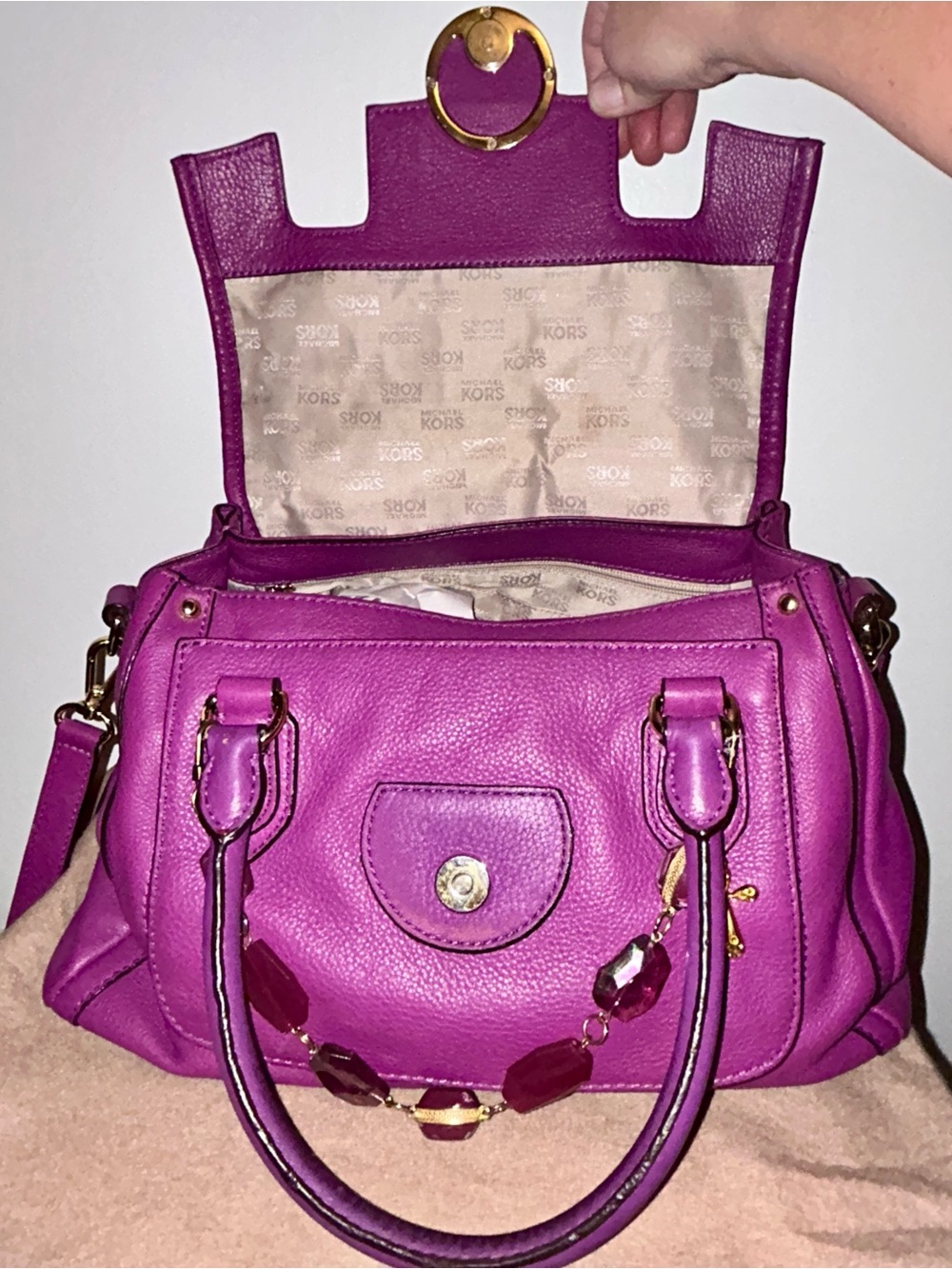 Michael Kors -Large Vibrant Purple Pebbled Leather Margo Satchel- EUC - Picture 10 of 12